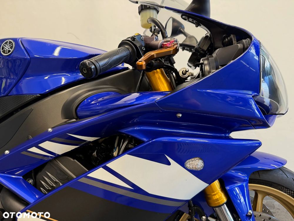 Yamaha R1 - 31