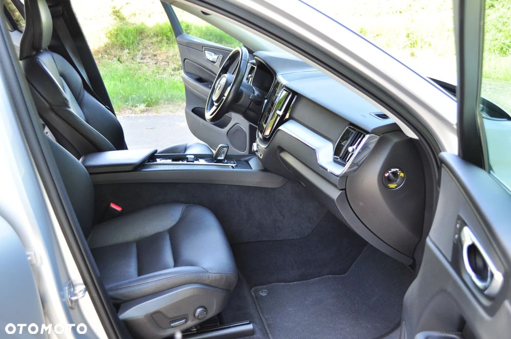Volvo XC 60 B4 D Inscription - 12