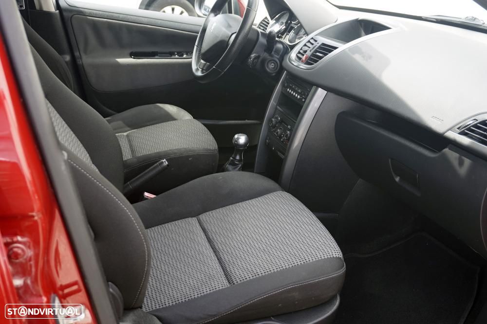 Peugeot 207 1.4 16V Trendy - 5