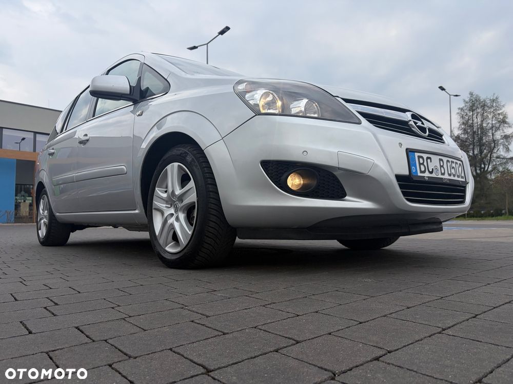 Opel Zafira 1.8 Enjoy - 22