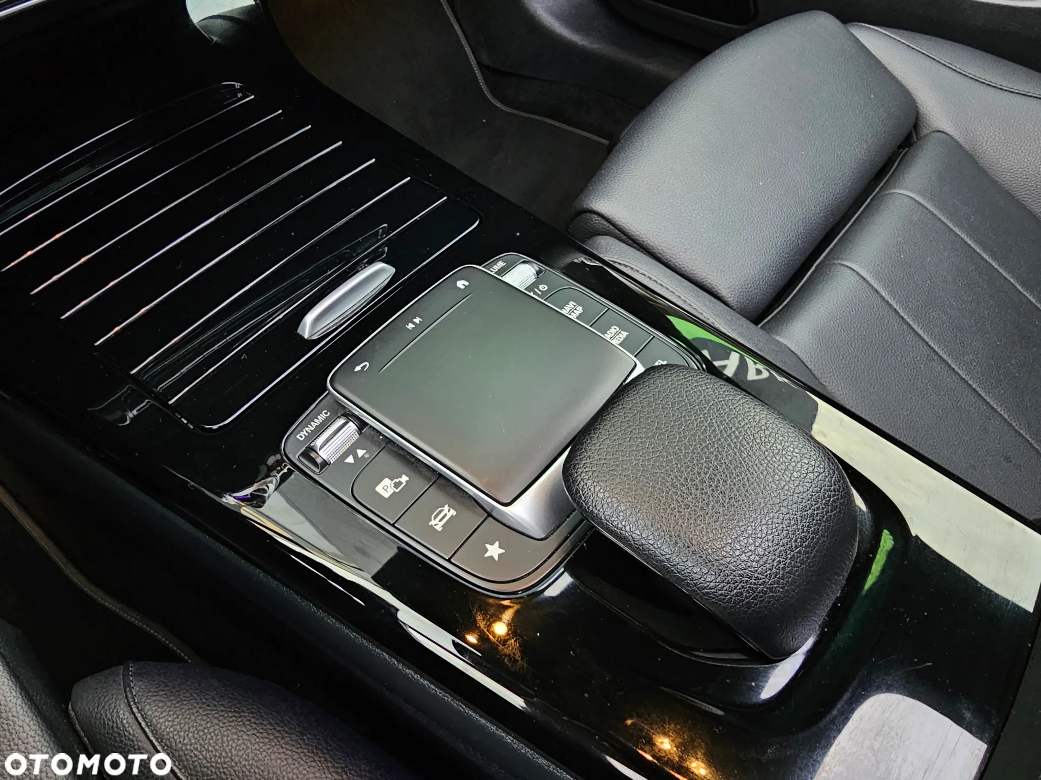 Mercedes-Benz CLA 200 d AMG Line 8G-DCT - 29