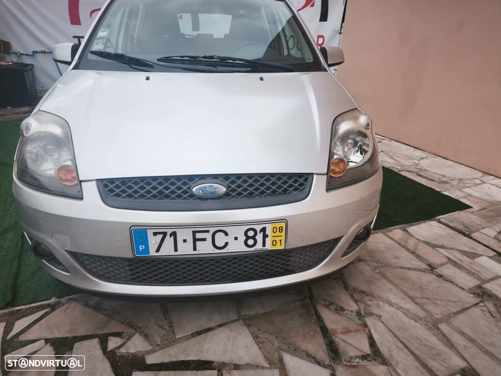 Ford Fiesta 1.25 Ambiente - 23