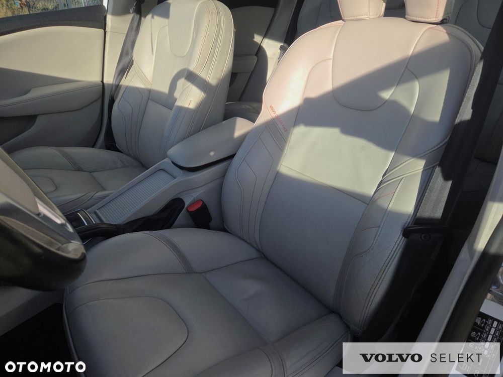 Volvo V40 - 20