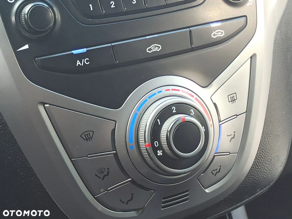Hyundai ix20 1.4 Comfort - 23
