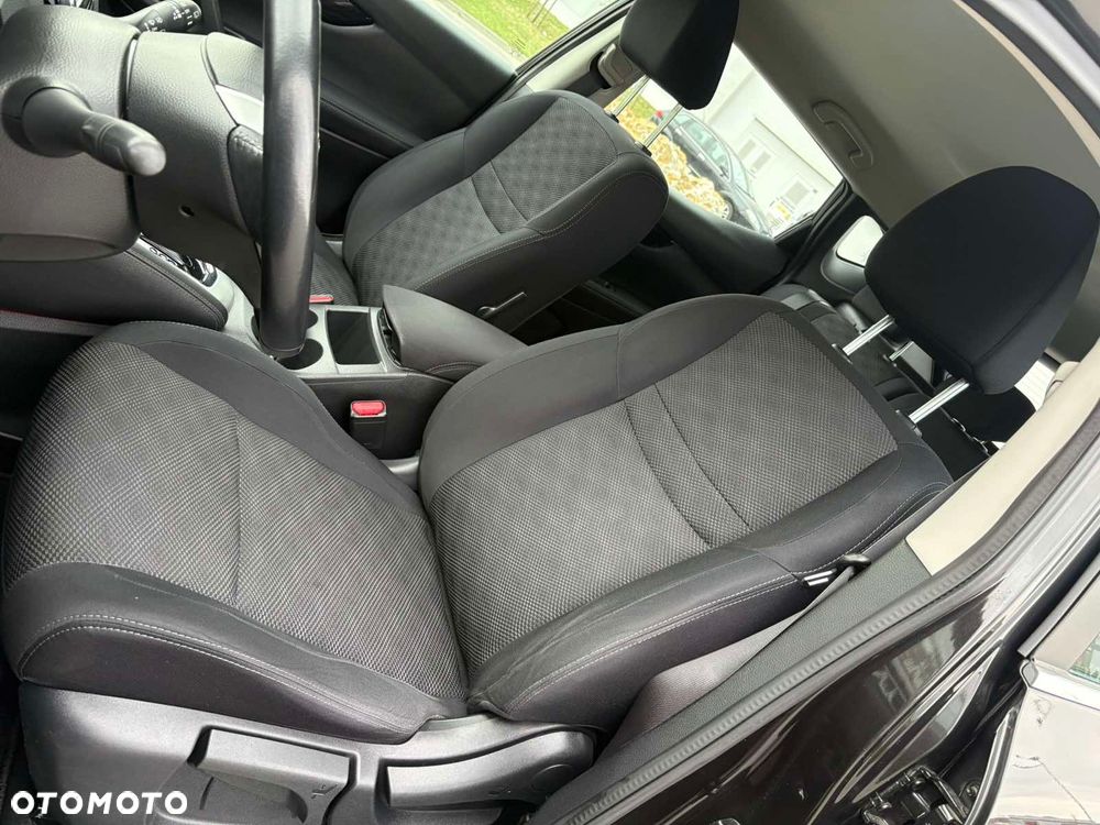 Nissan Qashqai 1.6 DCi Xtronic ACENTA - 14