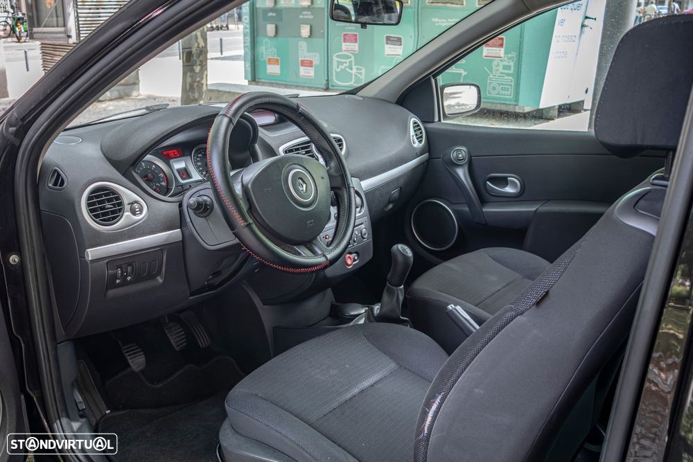 Renault Clio - 7
