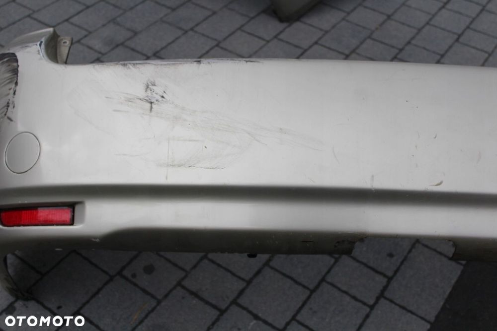 ZDERZAK TYŁ TOYOTA AVENSIS VERSO - 6