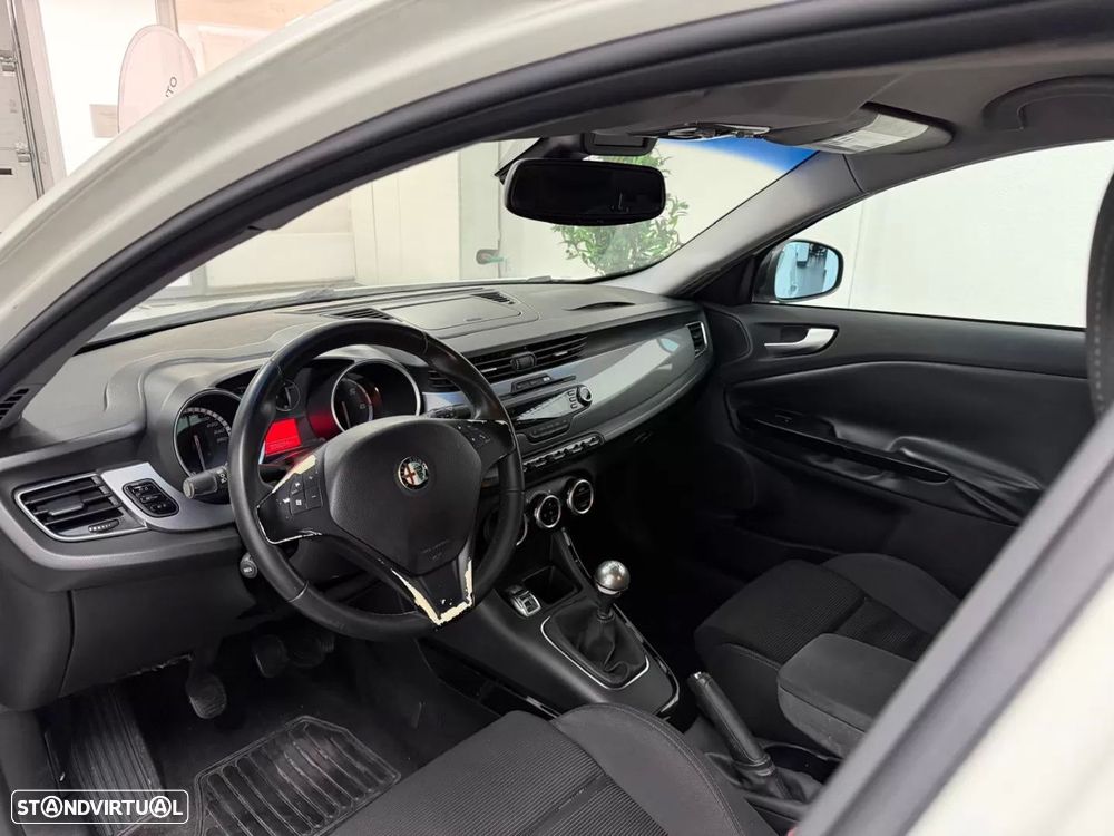 Alfa Romeo Giulietta 1.6 JTDM Exclusive - 10