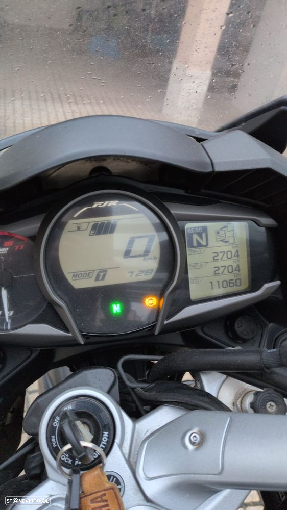 Yamaha FJR - 3