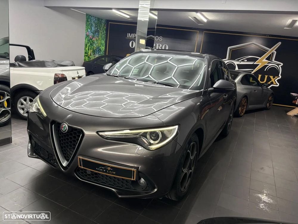 Alfa Romeo Stelvio - 2