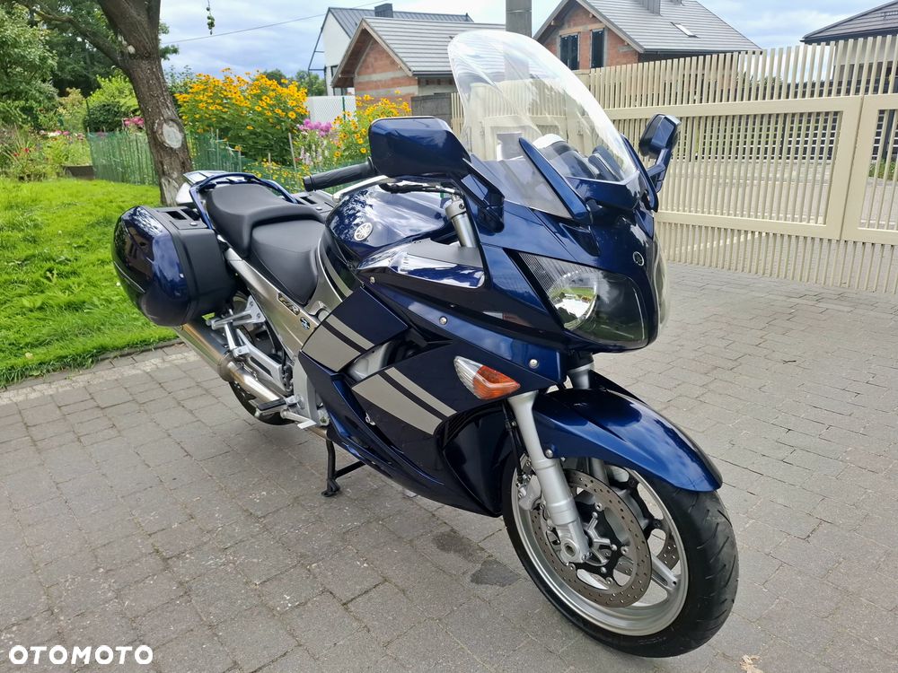 Yamaha FJR - 16
