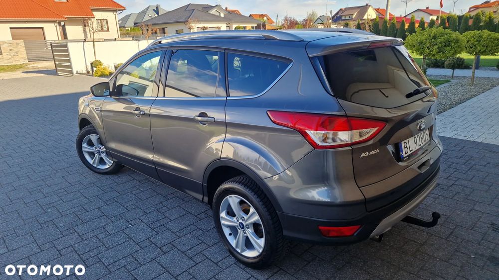 Ford Kuga 1.6 EcoBoost 2x4 Titanium - 3
