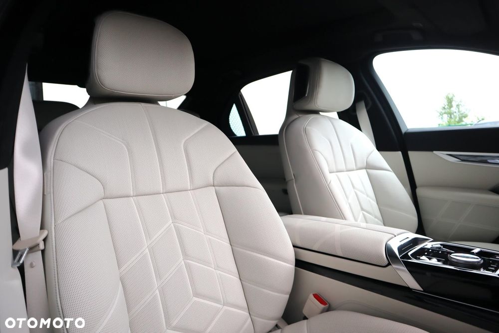 BMW Seria 7 - 17