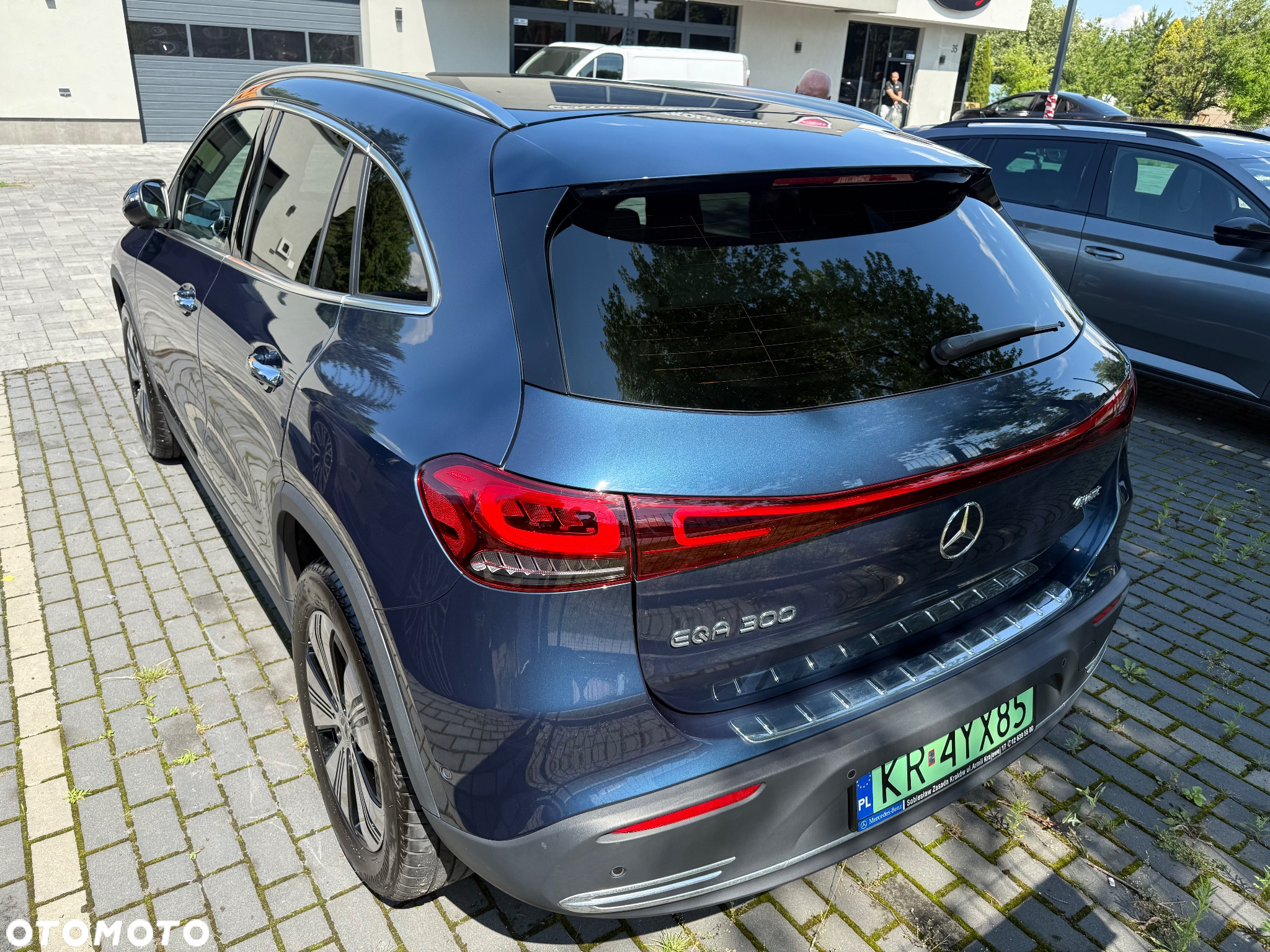 Mercedes-Benz EQA 300 66.5kWh 4-Matic AMG Line - 10