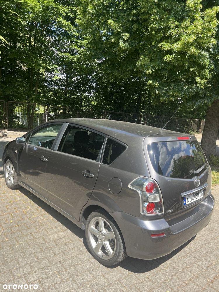 Toyota Corolla Verso - 4