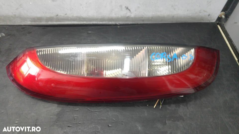 Stop tripla lampa stanga opel corsa c gm09114336 89302171 - 3