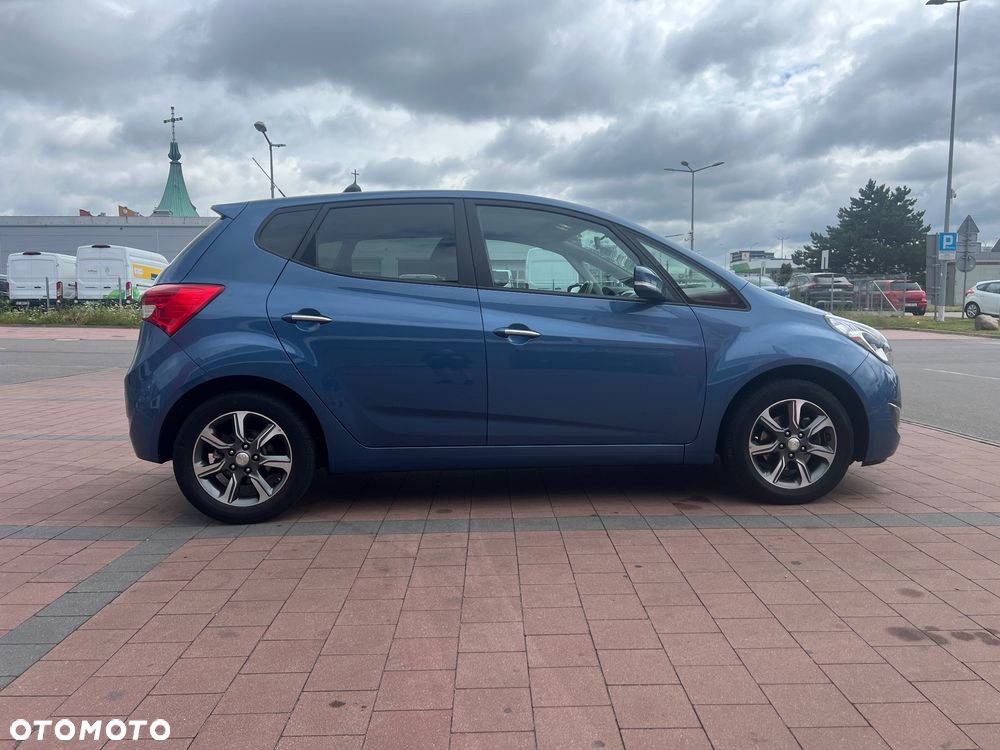 Hyundai ix20 1.4 Premium blue - 9