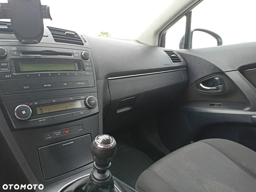 Toyota Avensis - 14