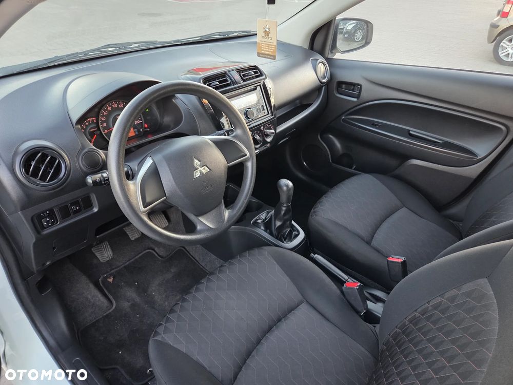 Mitsubishi Space Star - 10