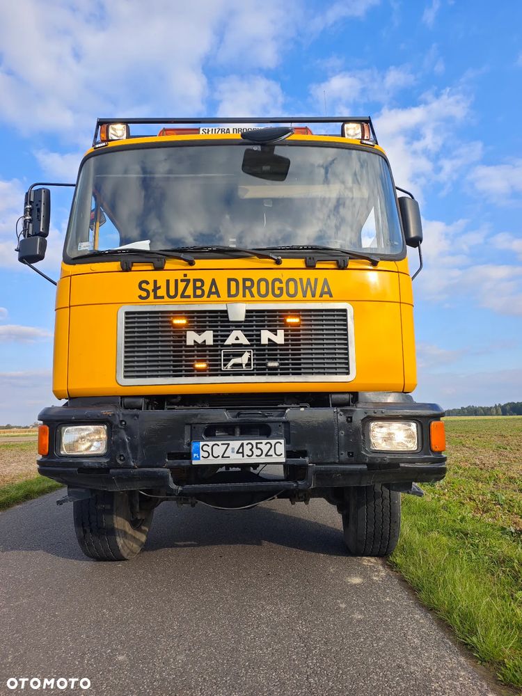 MAN 18.232 - 11
