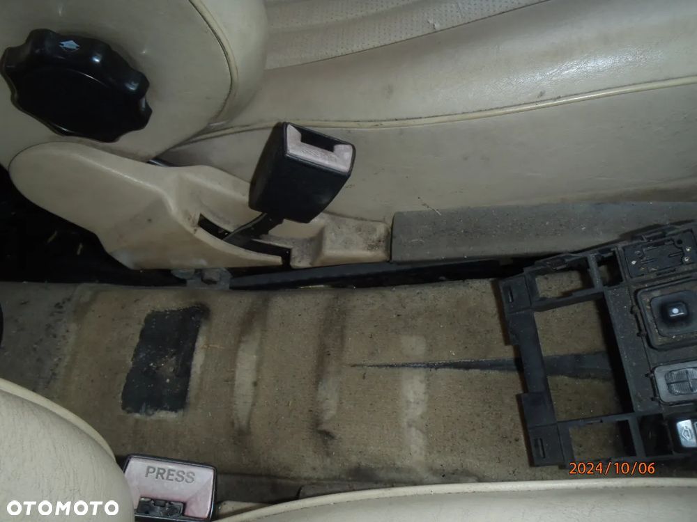 fotel kanapa tapicerka obicie boczek podłokietnik zagłówek skóra mercedes w 124 w124 - 15