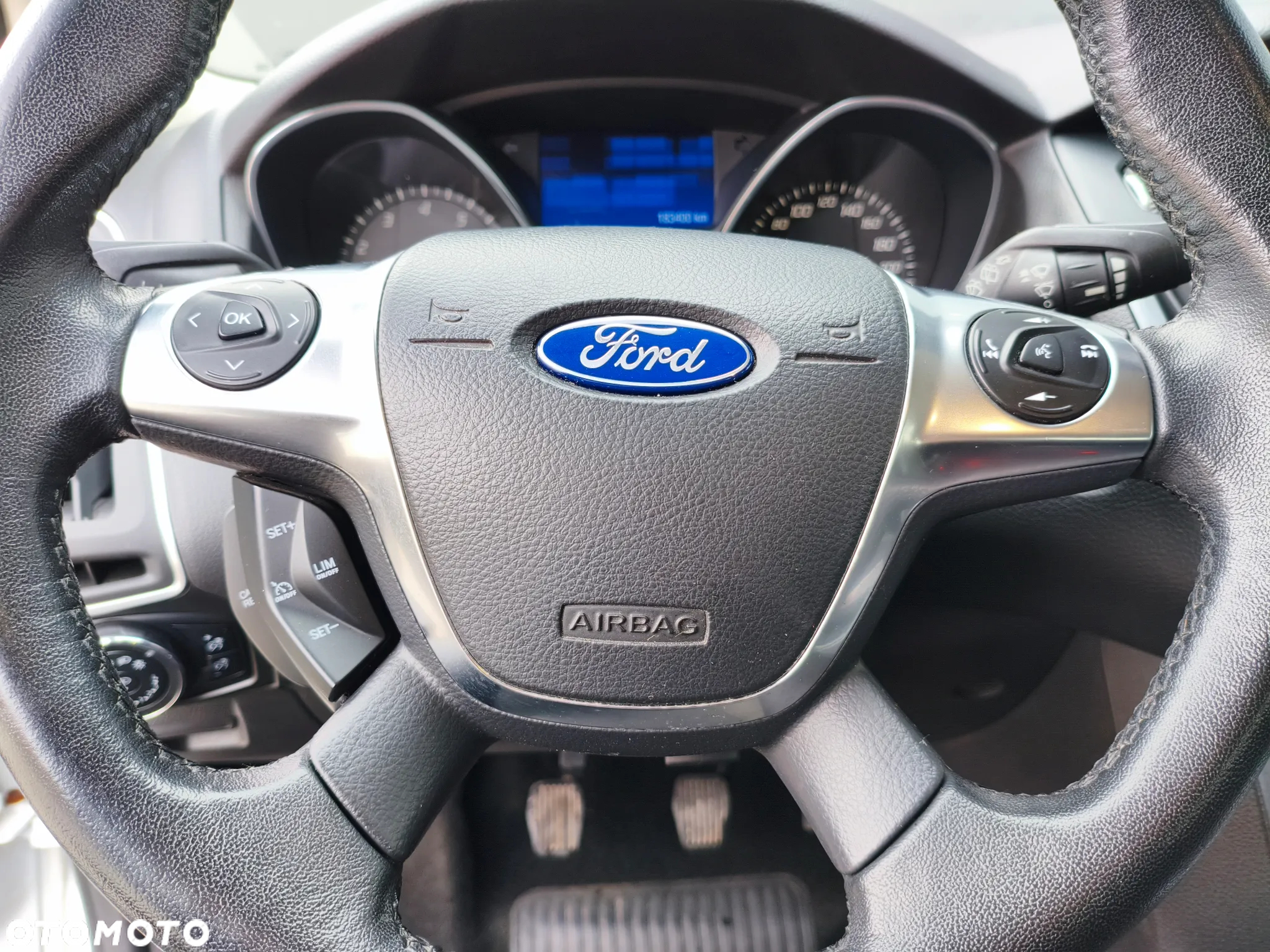 Ford Focus 1.0 EcoBoost Hybrid TITANIUM X - 13