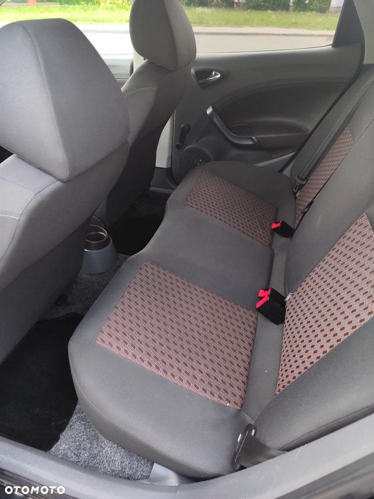 Seat Ibiza 1.6 16V Reference - 9