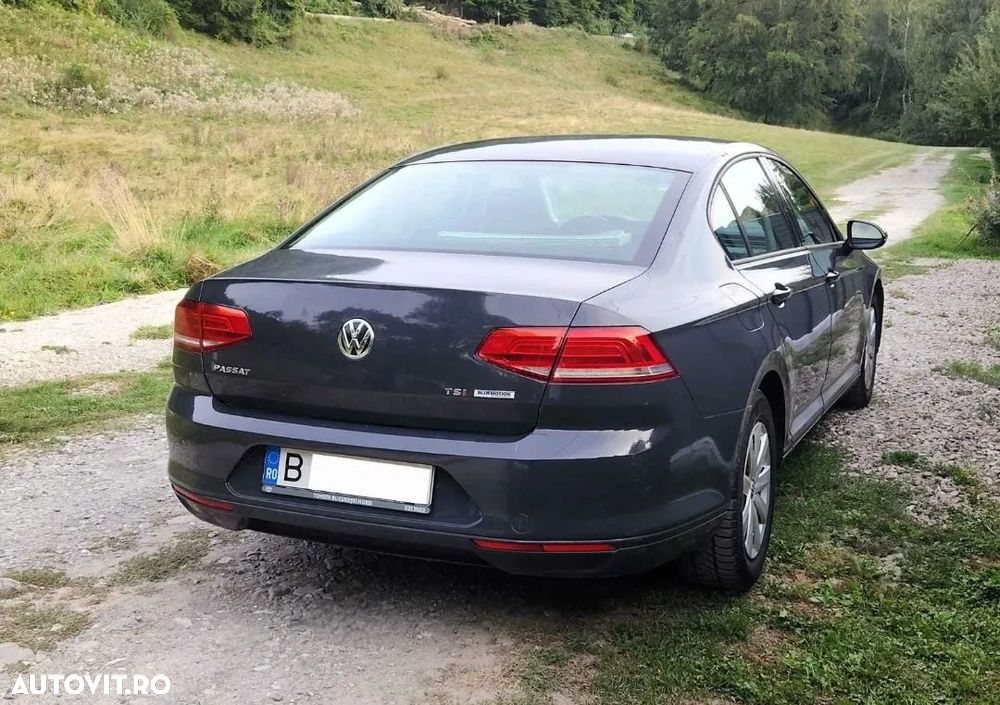 Volkswagen Passat - 4