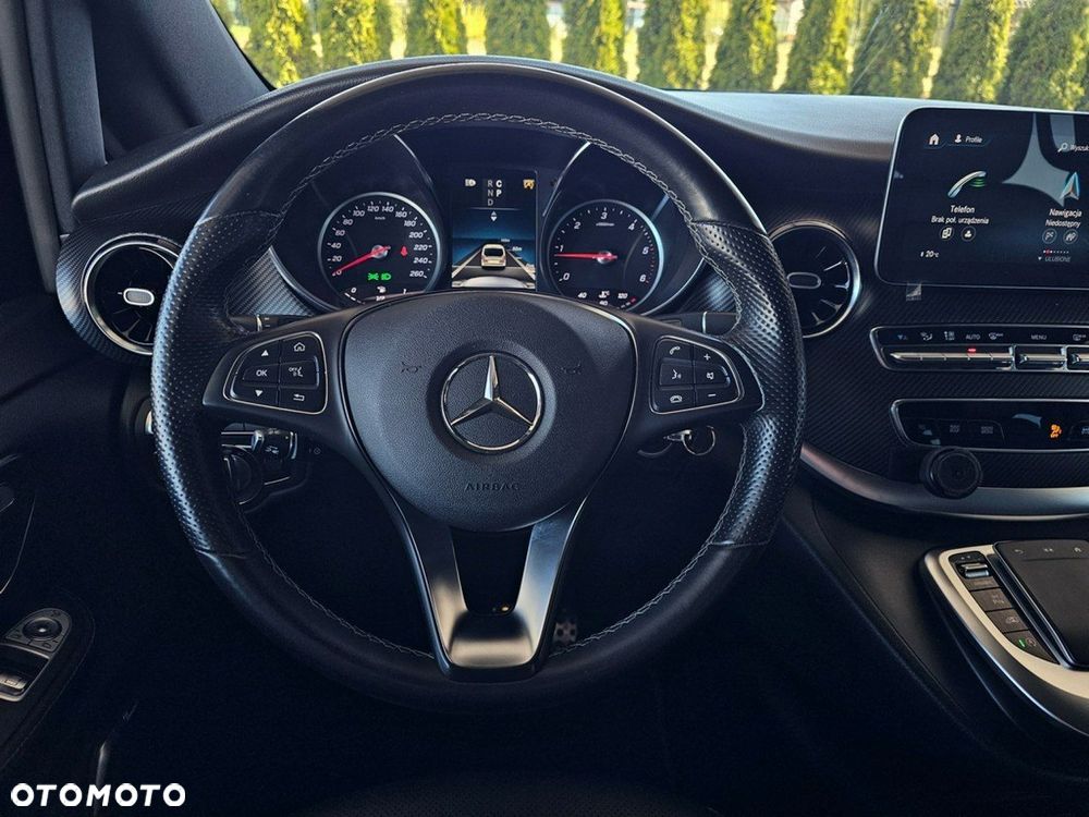 Mercedes-Benz Klasa V - 17