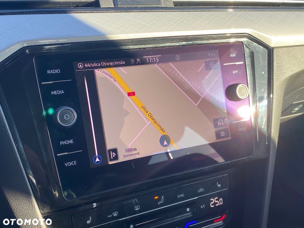 Volkswagen Passat - 19