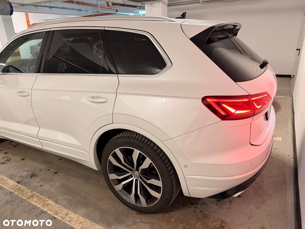 Volkswagen Touareg 3.0 V6 TDI SCR 4Mot R-Line - 10
