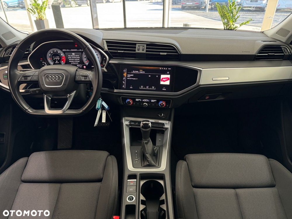 Audi Q3 Sportback - 14