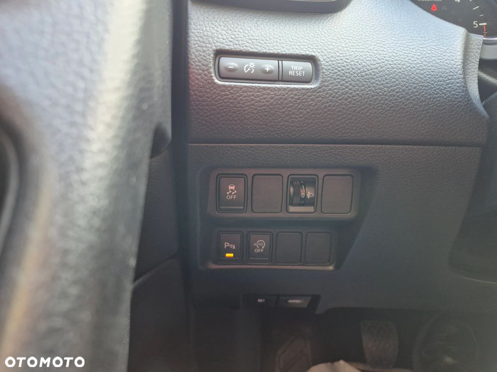 Nissan Qashqai 1.6 dCi DPF Start/Stop acenta - 17