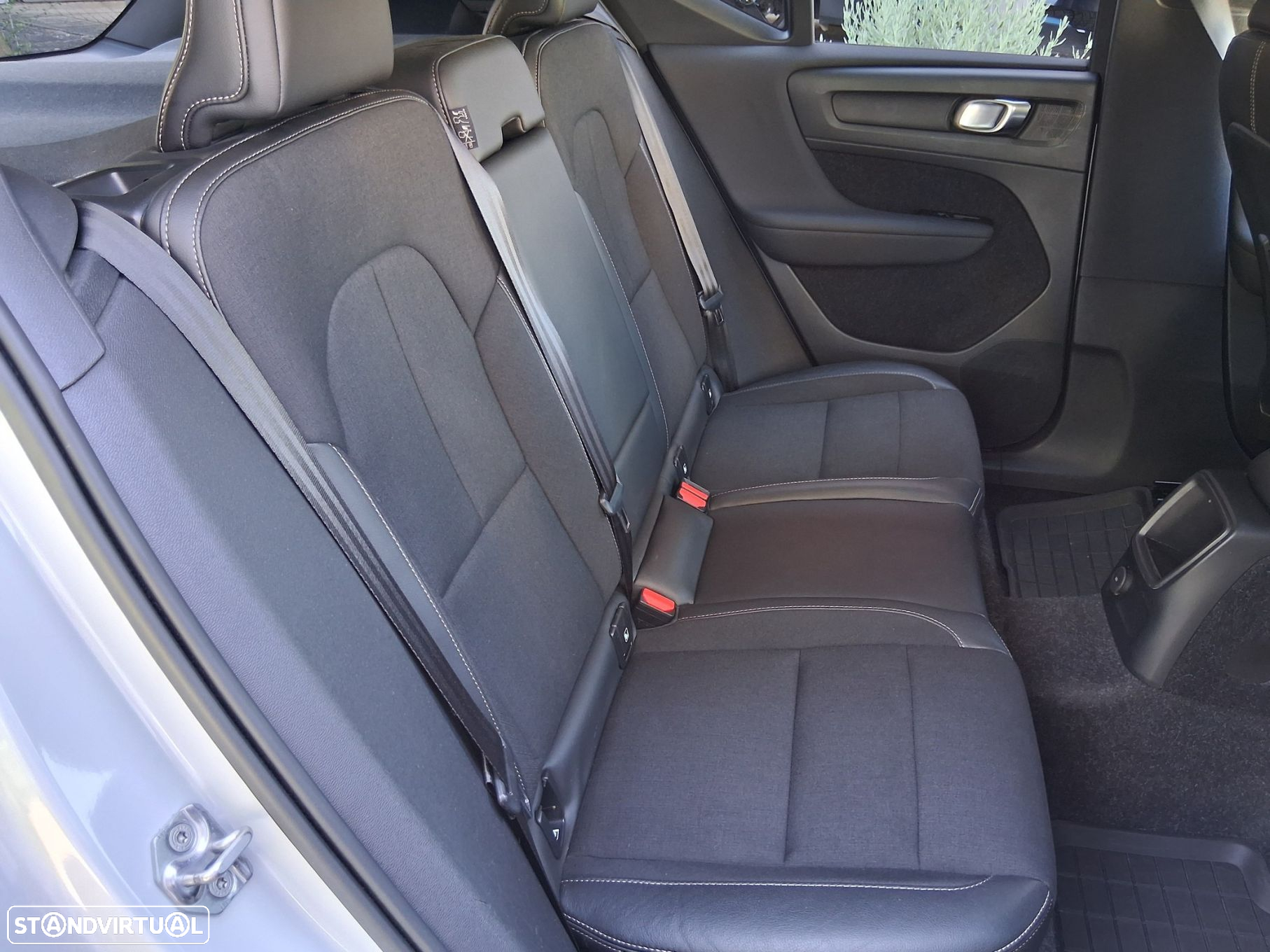 Volvo XC 40 1.5 T5 PHEV Momentum Plus - 54