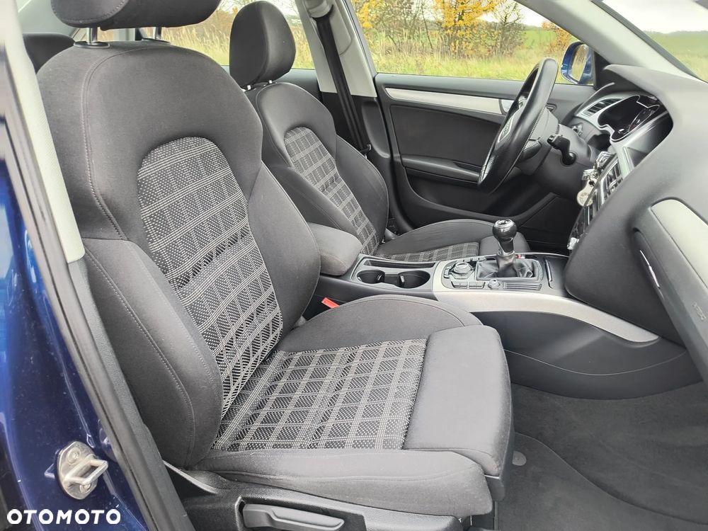 Audi A4 Limousine - 15