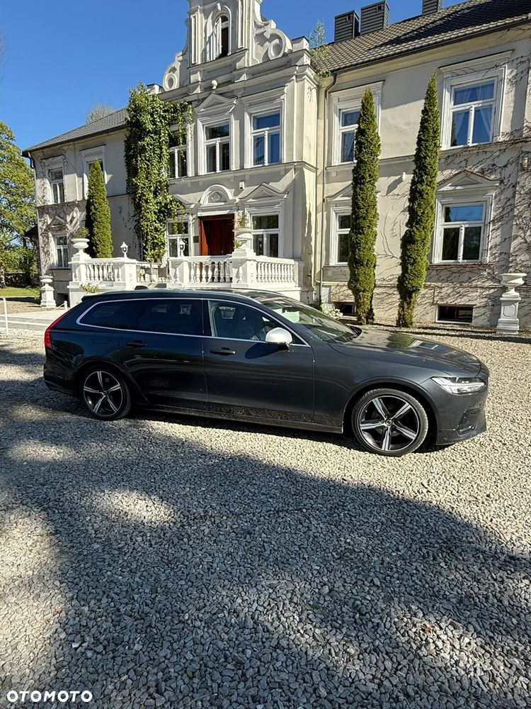 Volvo V90 D4 R-Design - 2
