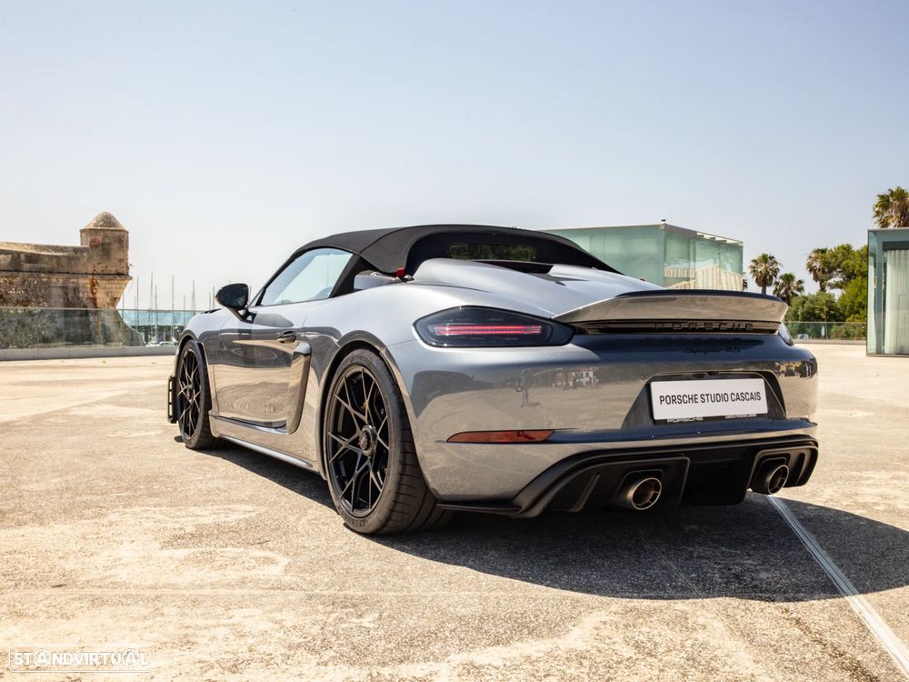 Porsche 718 Spyder - 9