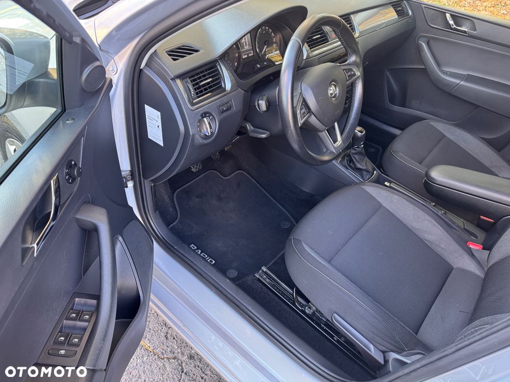 Skoda RAPID 1.2 TSI Active - 20