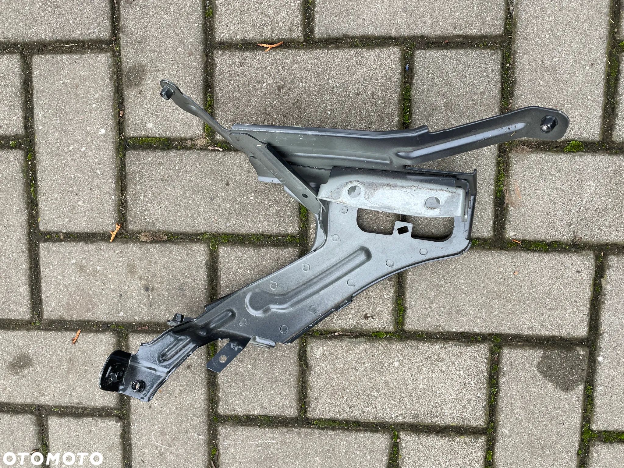UCHWYT PODPORA WSPORNIK BŁOTNIKA PRAWA PRZÓD AUDI A6 C8 ORYGINAŁ 4K0821132 - 1
