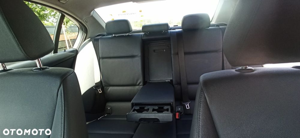 BMW Seria 3 320d - 30
