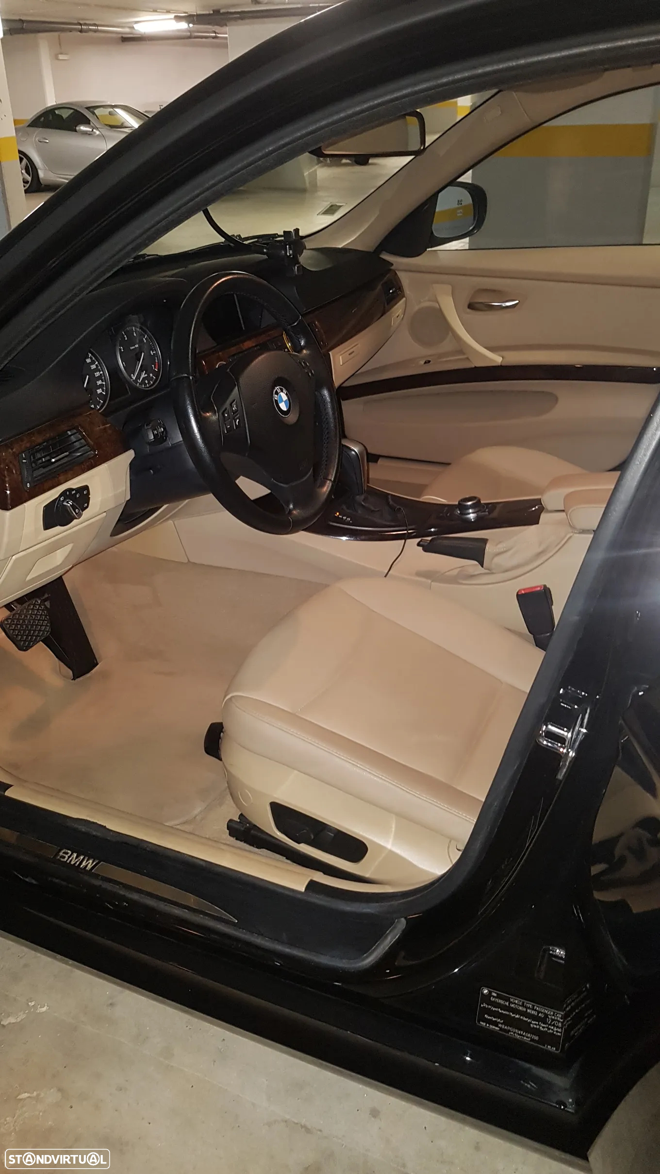 BMW 320 iA Exclusive - 16