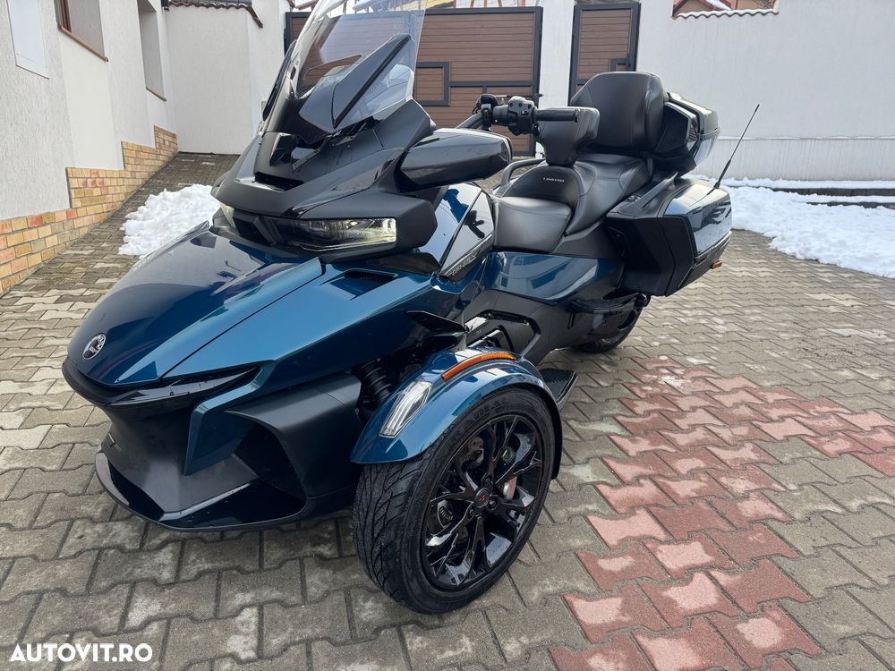 Can-Am Spyder - 3