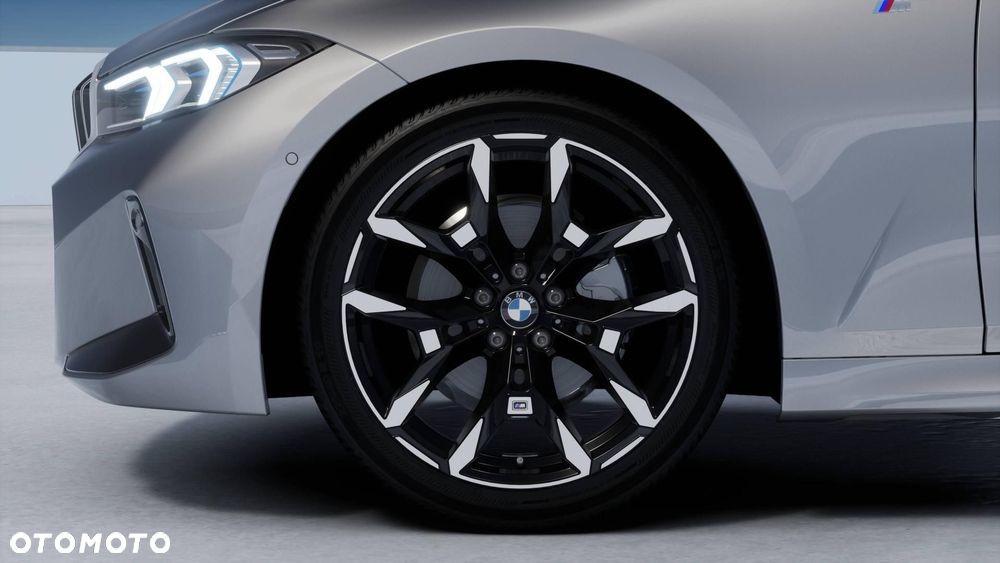BMW Seria 3 330i xDrive M Sport sport - 4