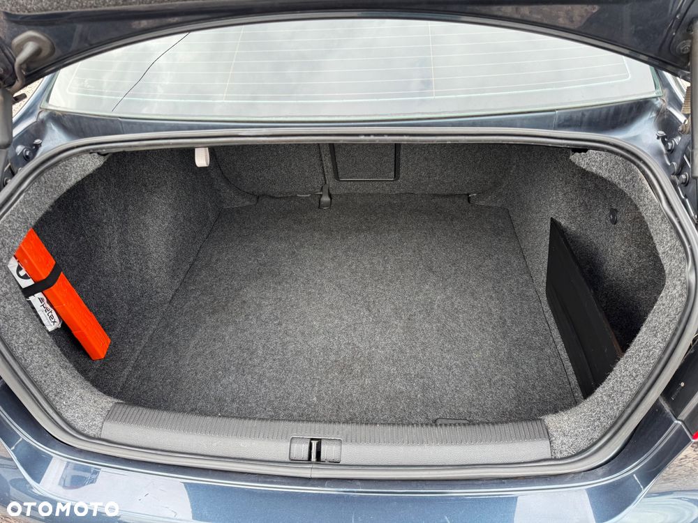 Volkswagen Jetta - 39