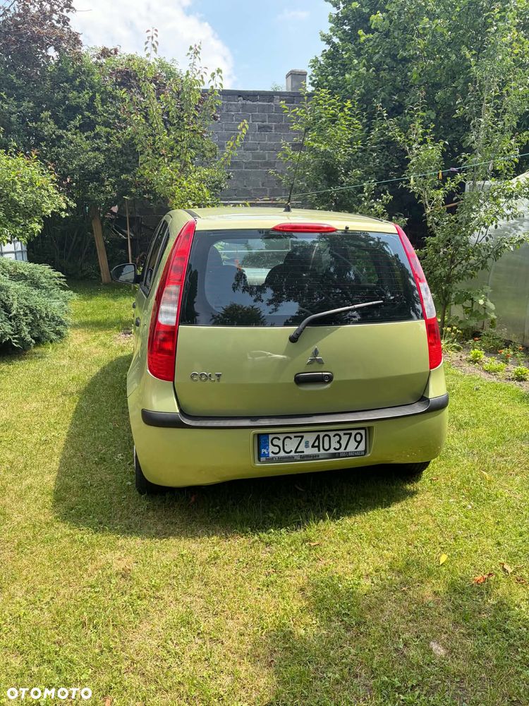 Mitsubishi Colt 1.1 - 5