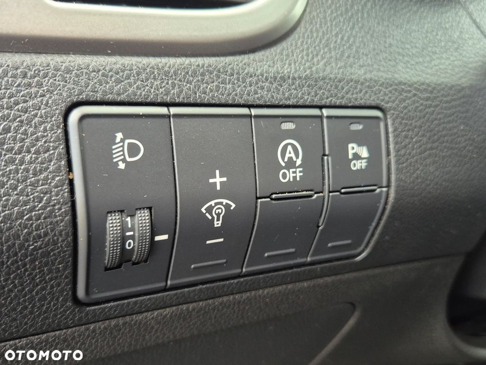 Hyundai i30 1.4 Premium - 19