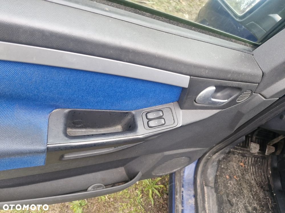 Opel Meriva (Z21B)  :pojazd na części: maska, zderzak, drzwi, szyby, lusterka, chłodnica .. - 14