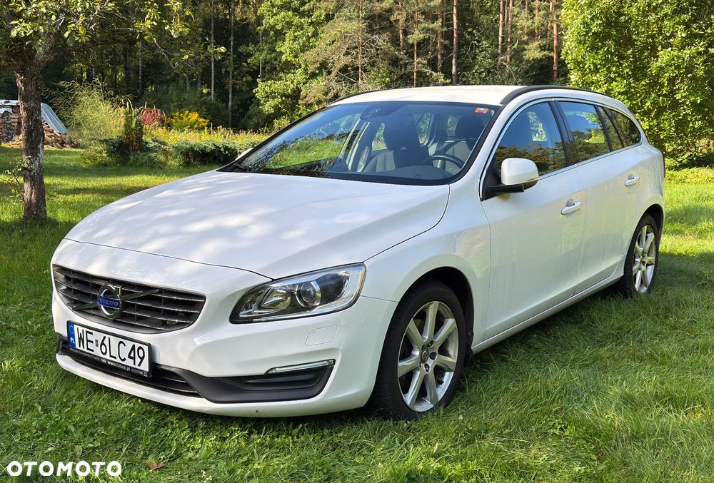 Volvo V60 D4 Drive-E Momentum - 1