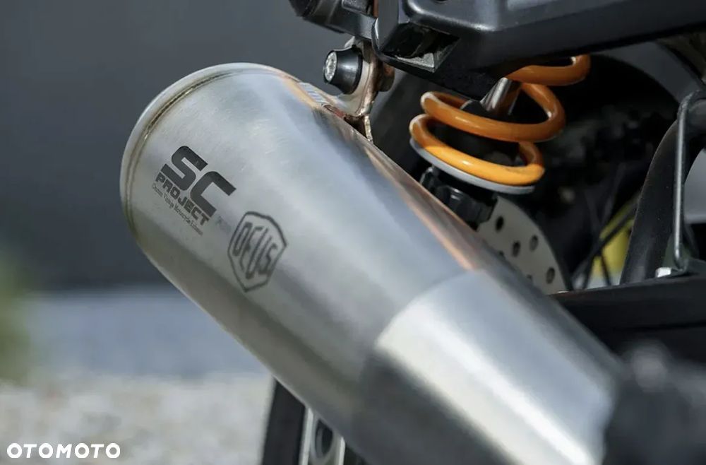 Yamaha XJR - 6