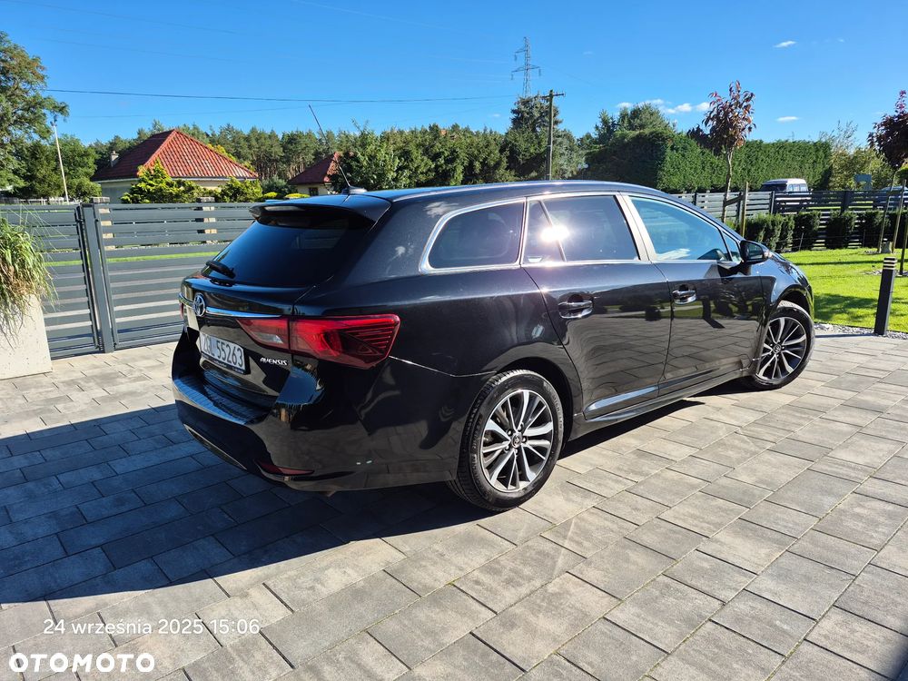 Toyota Avensis - 16